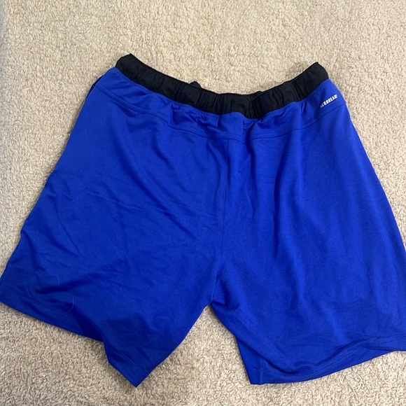 Men’s Adidas Shorts -  men’s large - Picture 3 of 3